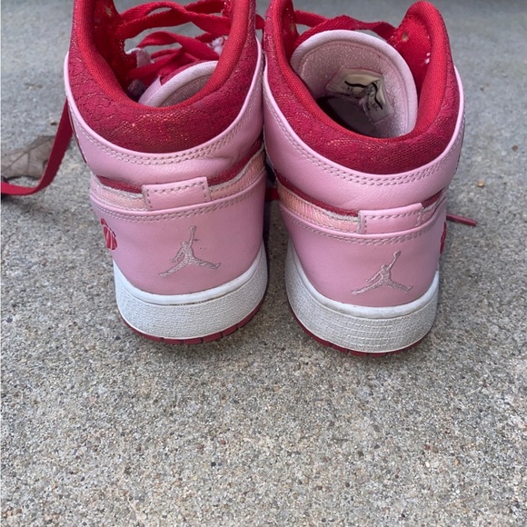 !EXTREMELY RARE! Jordan 1 mid - Picture 7 of 7